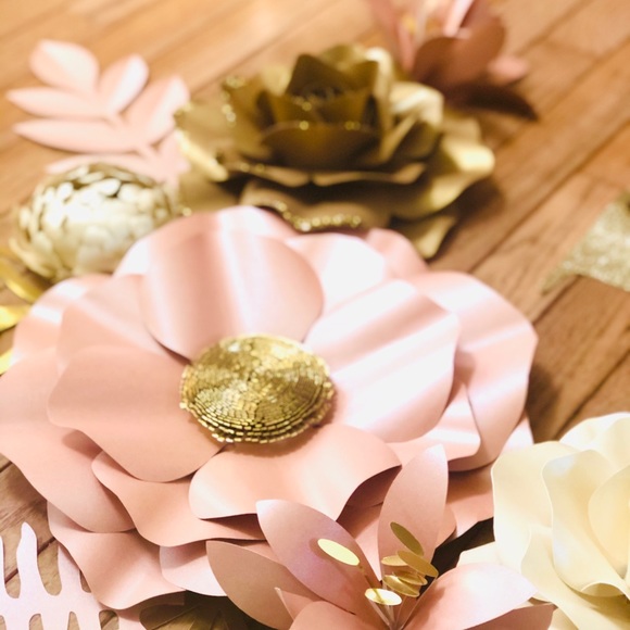 Paper Flower Set - Picture 5 of 12